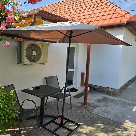 Seventeen -Apartament La Casa Арад Екстер'єр фото